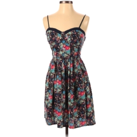 Band of Gypsies Dresses & Skirts - Band Of Gypsies Summer Floral Sweetheart Dress